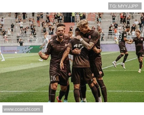 圣保利与奥厄激战正酣比赛结果揭晓引发热议与讨论 圣保利与奥厄激战正酣比赛结果揭晓引发热议与讨论