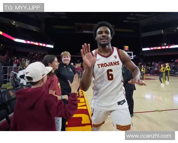 詹姆斯与布朗尼同台倒计时布朗尼正式宣布参加NBA选秀